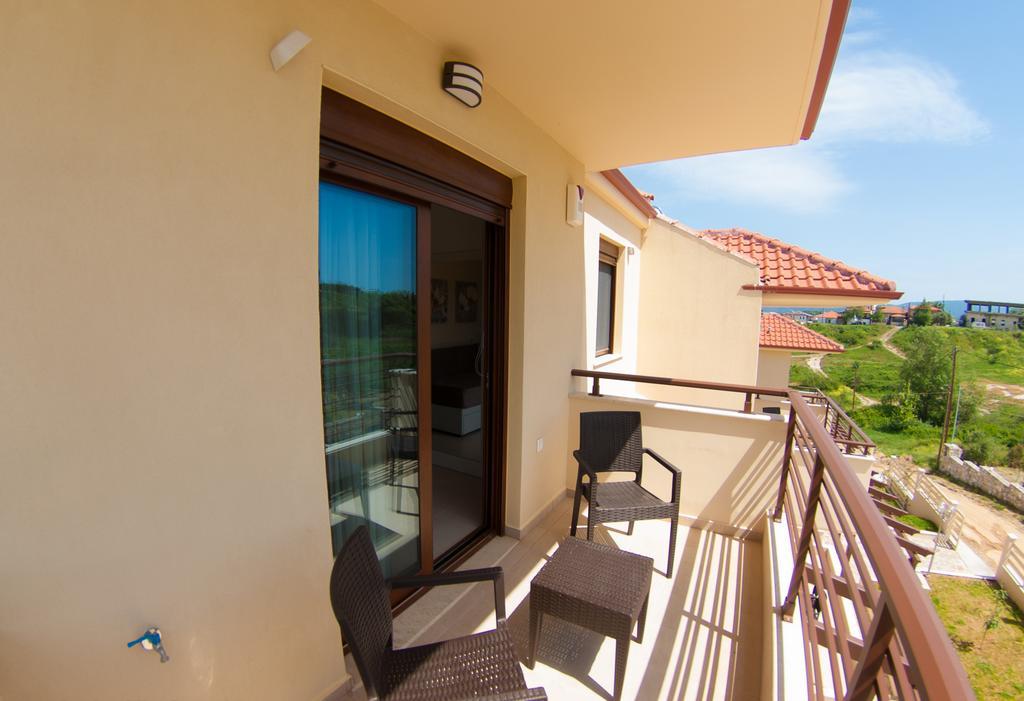 Ianthi Maisonettes Nea Roda Extérieur photo