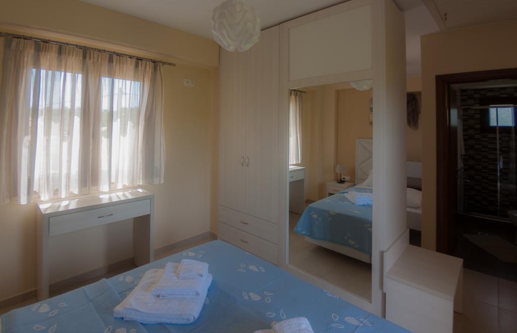 Ianthi Maisonettes Nea Roda Extérieur photo